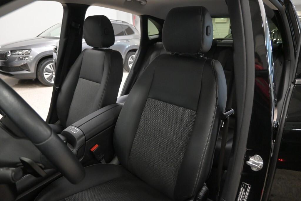 MERCEDES GLA 180D 115CV BUSINESS *2022