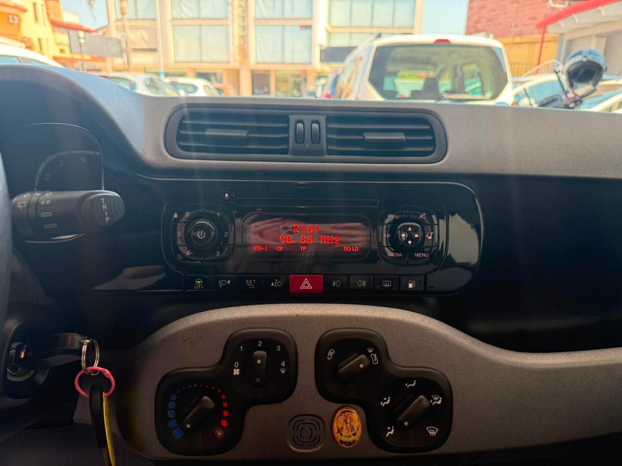 FIAT PANDA 0.9 METANO CON 126000 KM 2012