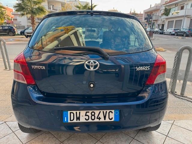 Toyota Yaris 1.0 5 porte Sol