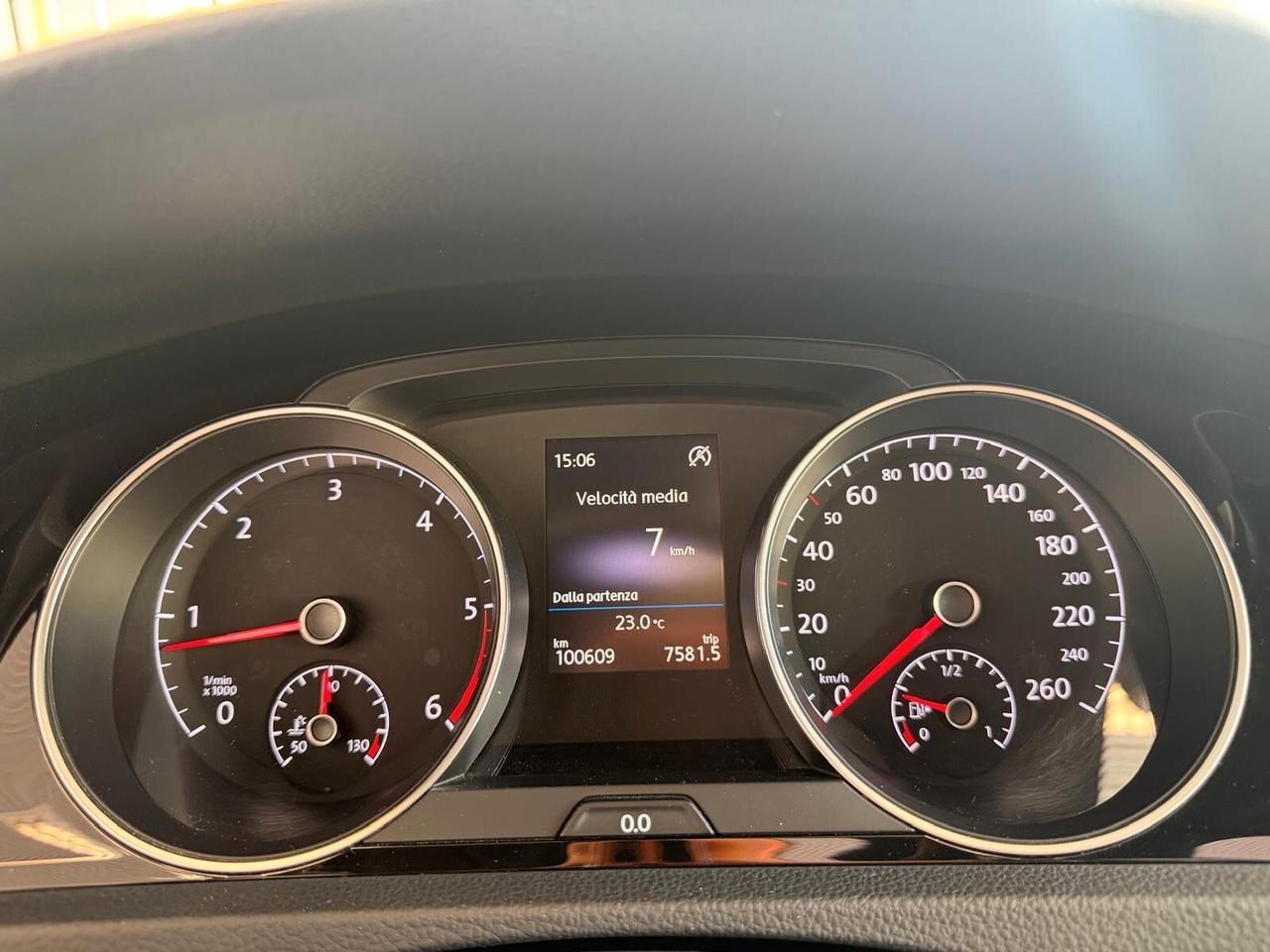 Volkswagen Golf 1.6 TDI R-LINE FULL OPTIONAL