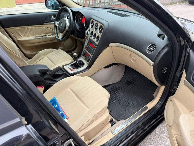 ALFA ROMEO 159 1.9 JTDm 16V Sportwagon Distinctive