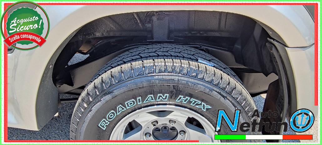 Mitsubishi Pajero 2.5 TDI Metal-top Vettura 4 Posti