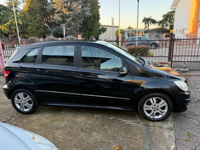 MERCEDES-BENZ B 180 CDI Executive