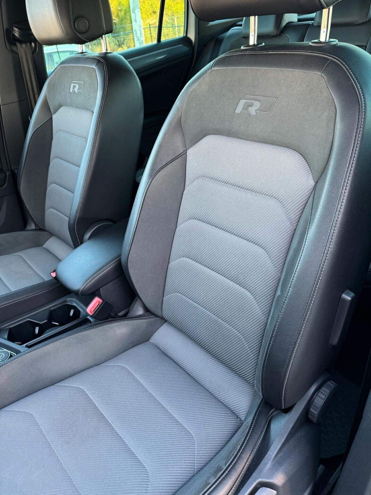 Volkswagen Tiguan 2.0 TDI SCR DSG 4MOTION Executive R-Line BMT