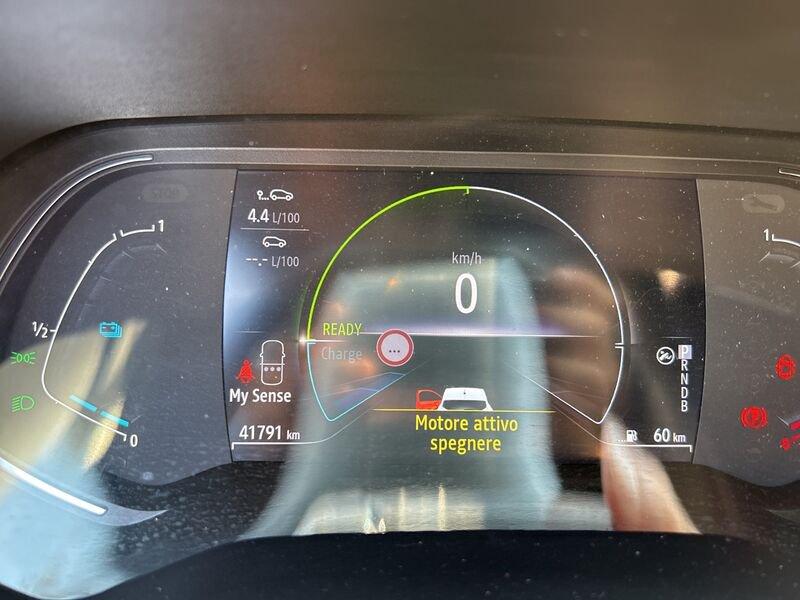 Renault Clio V 2019 1.6 E-Tech hybrid Intens 140cv auto my21