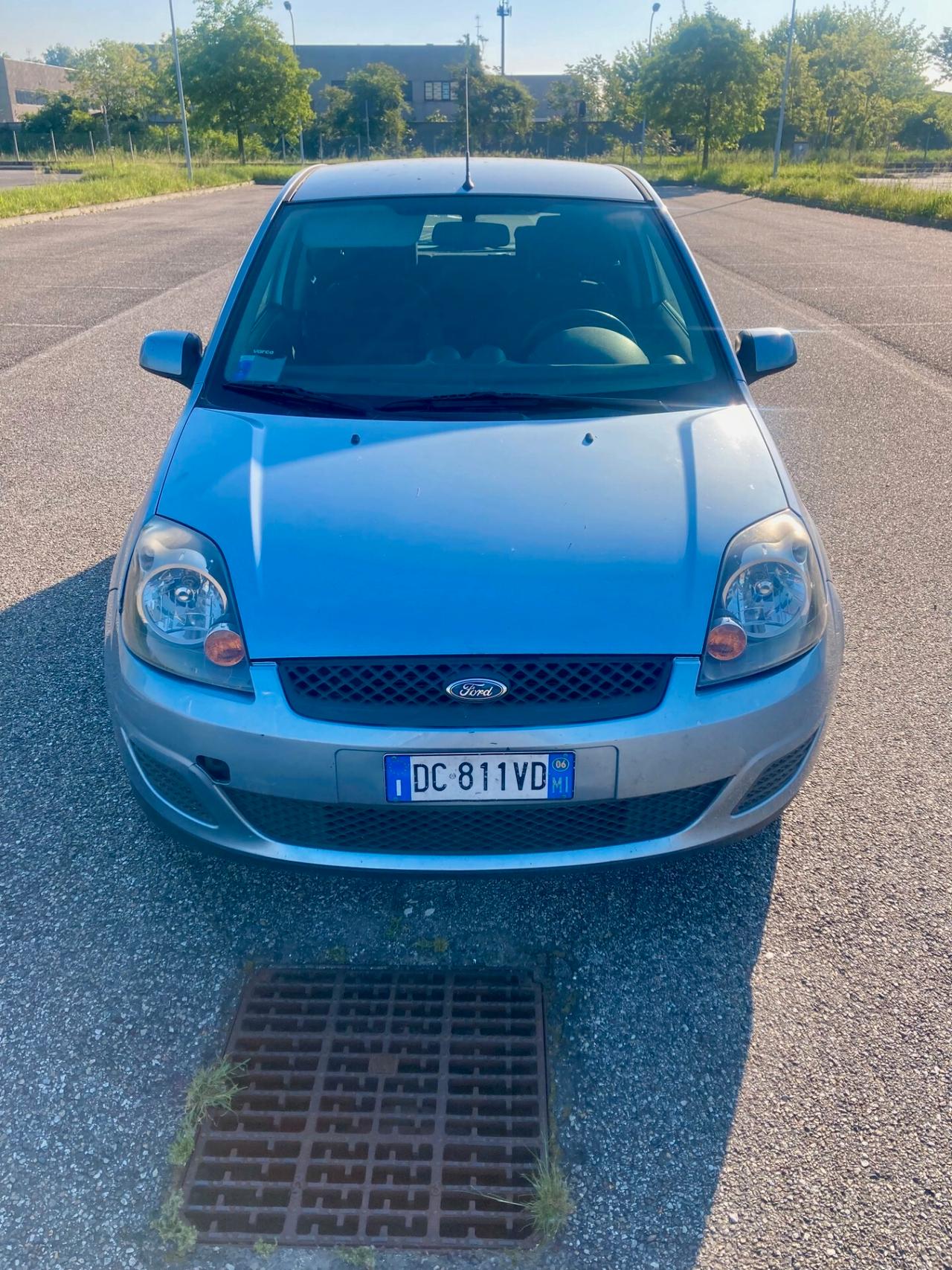 Ford Fiesta 1.2 16V 3p. Ghia