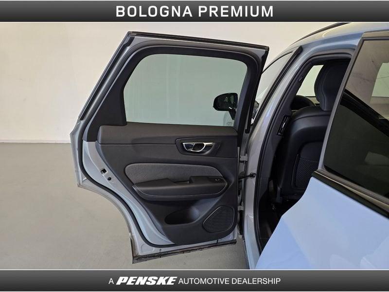 Volvo XC60 XC60 B5 AWD automatico Plus Dark