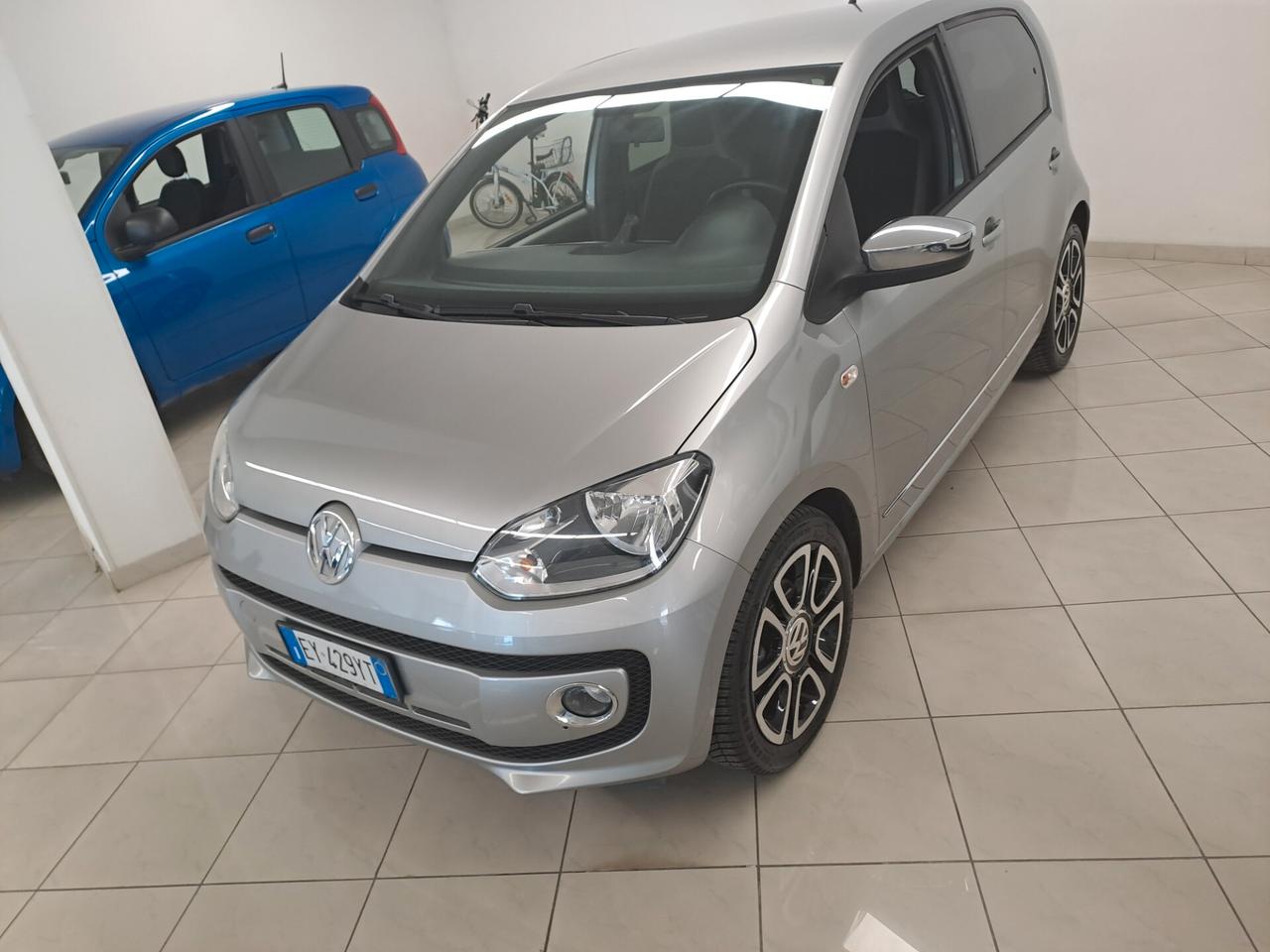 Volkswagen up! 1.0 75 CV 5p. high