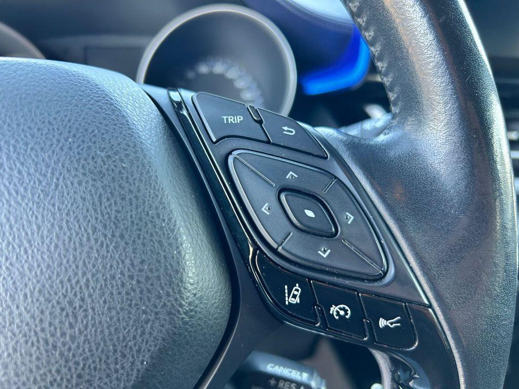 Toyota C-HR 2.0 Hybrid E-CVT Style