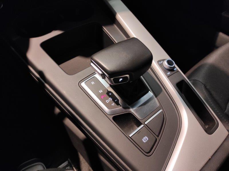 AUDI A4 5ª serie - A4 Avant 35 TFSI S tronic Business Advanced