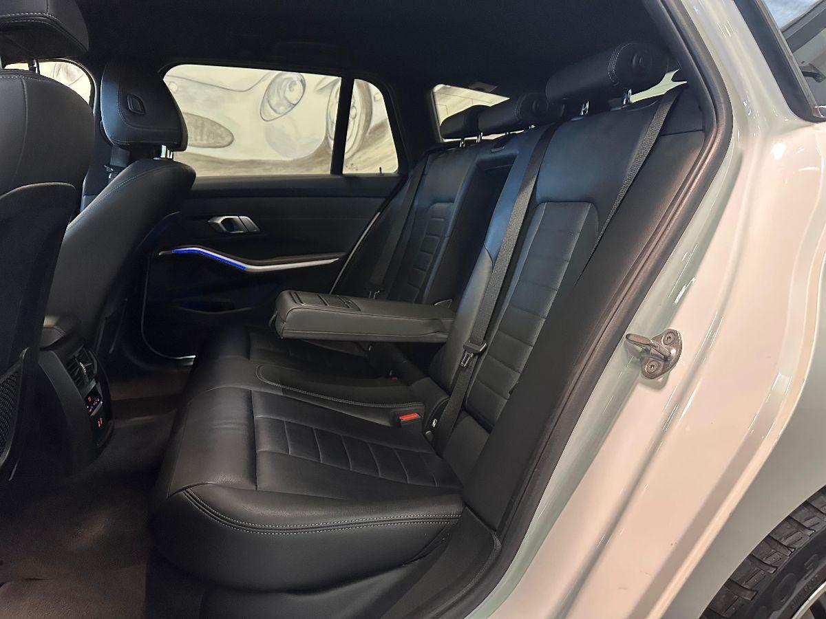 BMW 320d Touring MHEV 48V Luxury - TUTTI TAGLIANDI BMW - RETRO-CAMERA - HEAD UP - FULL