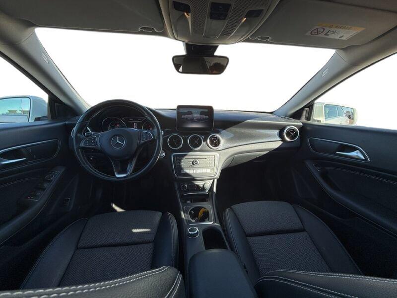 Mercedes-Benz CLA 200 d Automatic Business Coupe