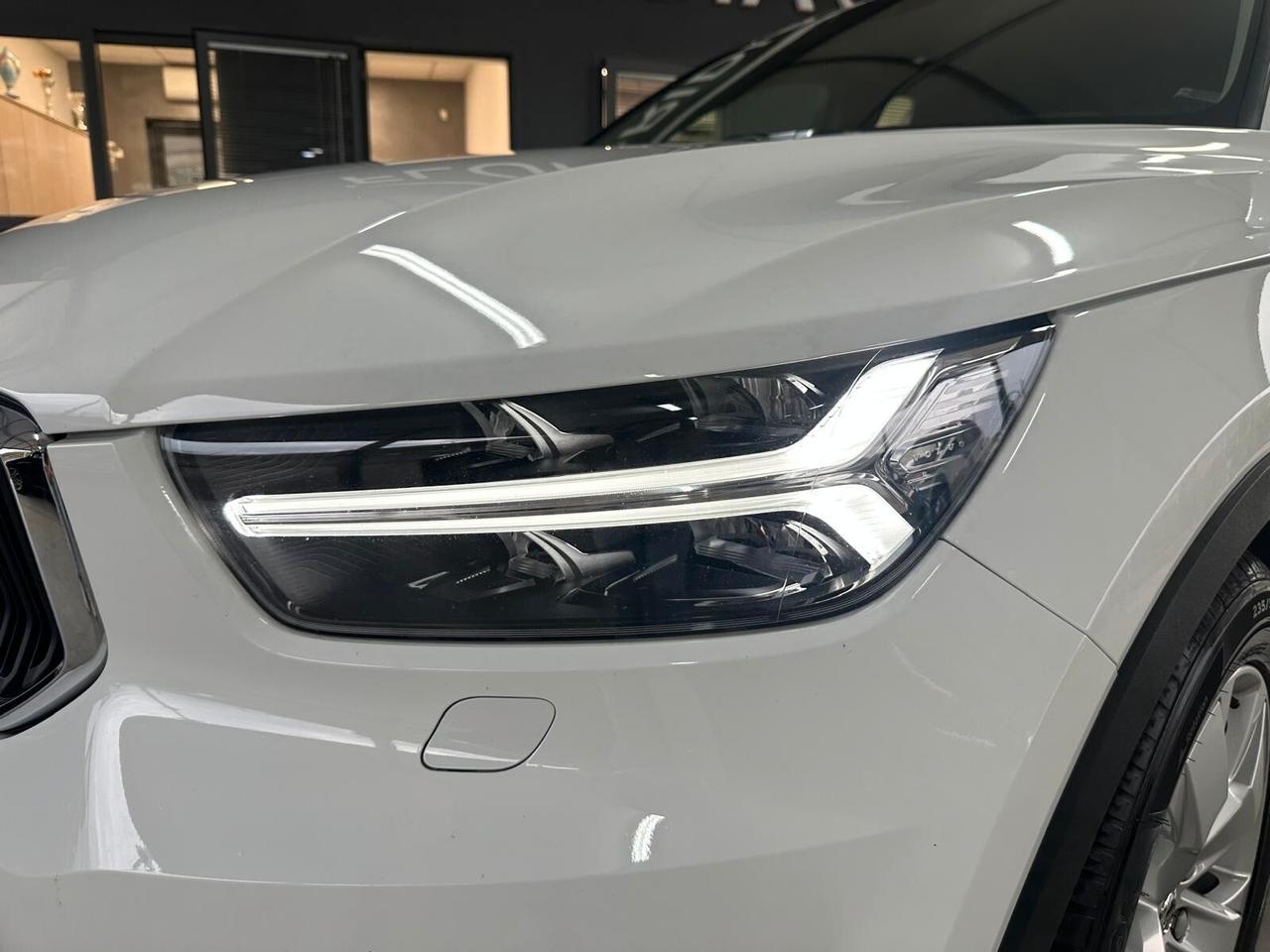 VOLVO XC40 2.0 150CV 06/2020