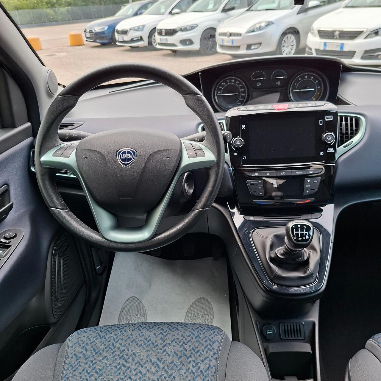 Lancia Ypsilon 1.0 Bz 70 Cv Hybrid Gold +