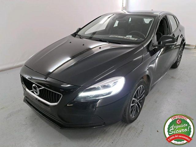 VOLVO V40 D2 Geartronic Black Edition Momentum