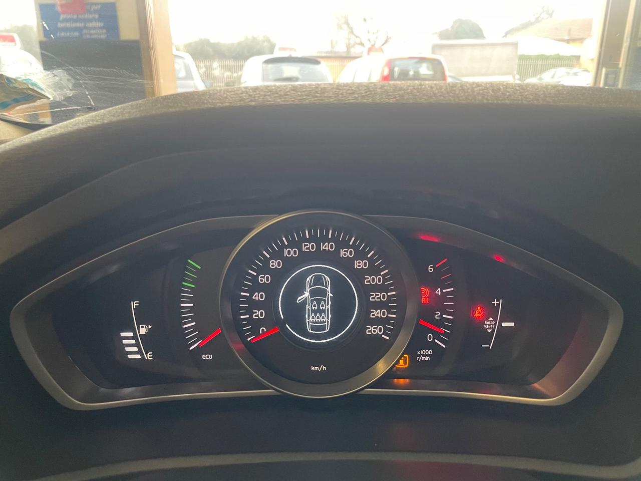 Volvo V40 D2 1.6 Momentum - Nessun vincolo -