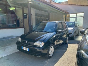 Fiat 600 1.1 Active - Aria Condizionata - Servosterzo - ABS - Vetri Elettrici - Allarme