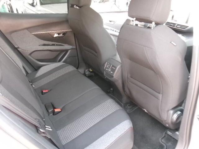 Peugeot 3008 BlueHDi 120 S&S Allure