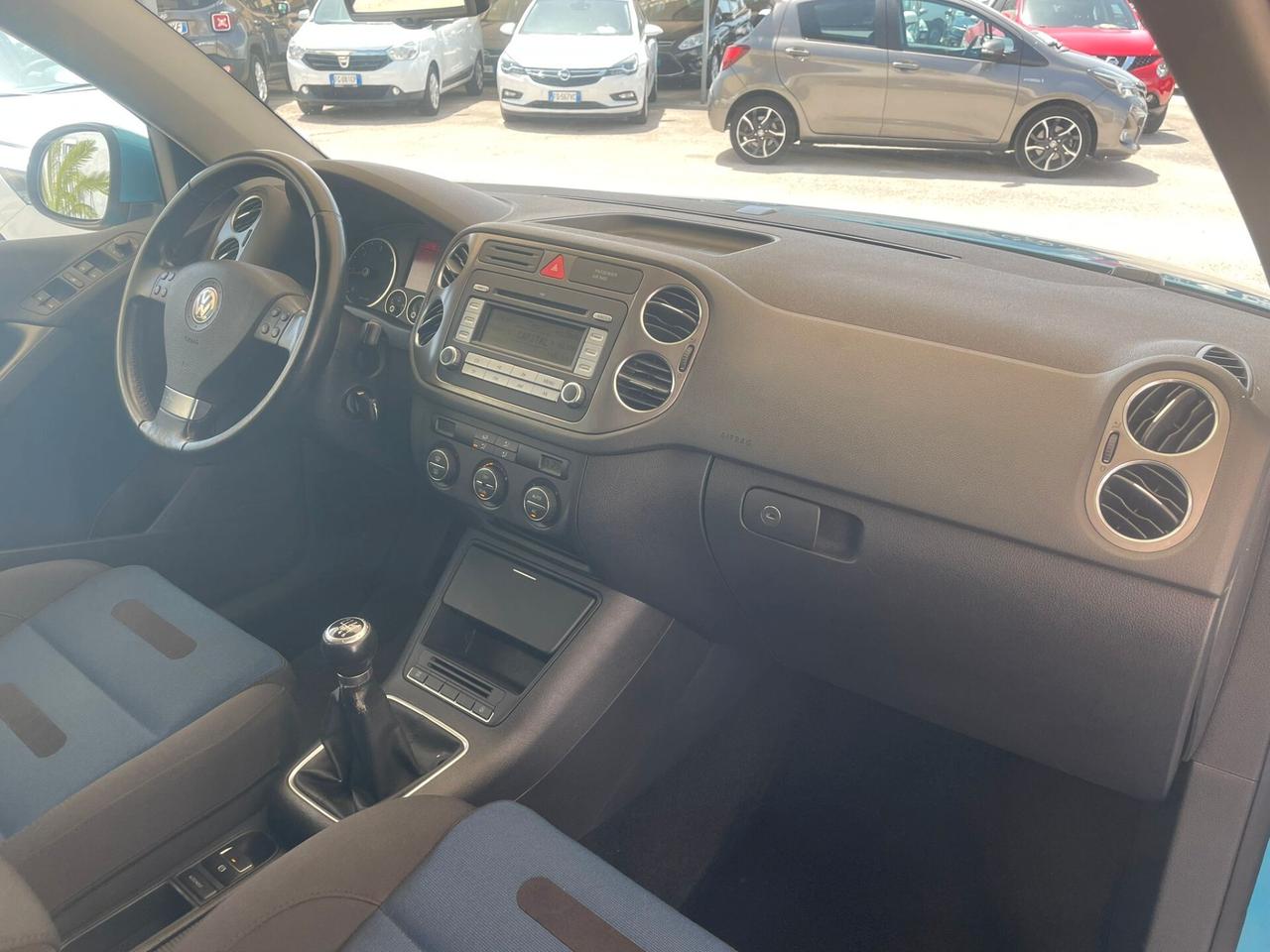 Volkswagen Tiguan 2.0 16V TDI DPF Sport & Style (18°)