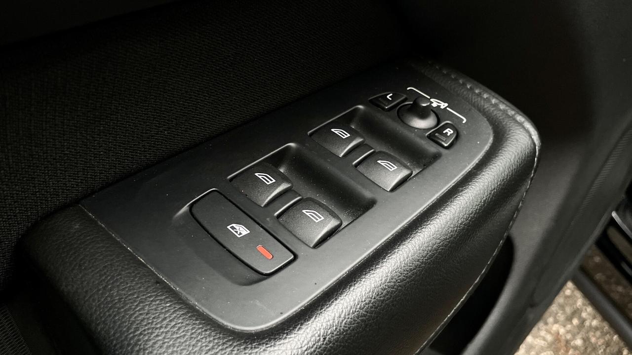 VOLVO XC60 D4 2.0 GEARTRONIC INSCRIPTION 190CV - FULL LED, VIRTUAL COCKPIT, CARPLAY