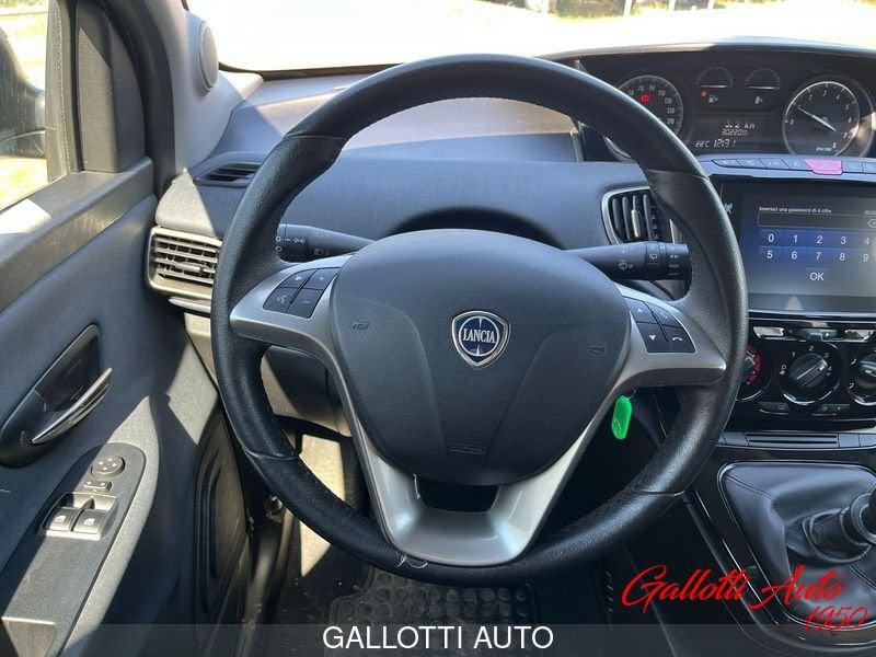 Lancia Ypsilon 1.0 FireFly 70cv S&S Hybrid GOLD