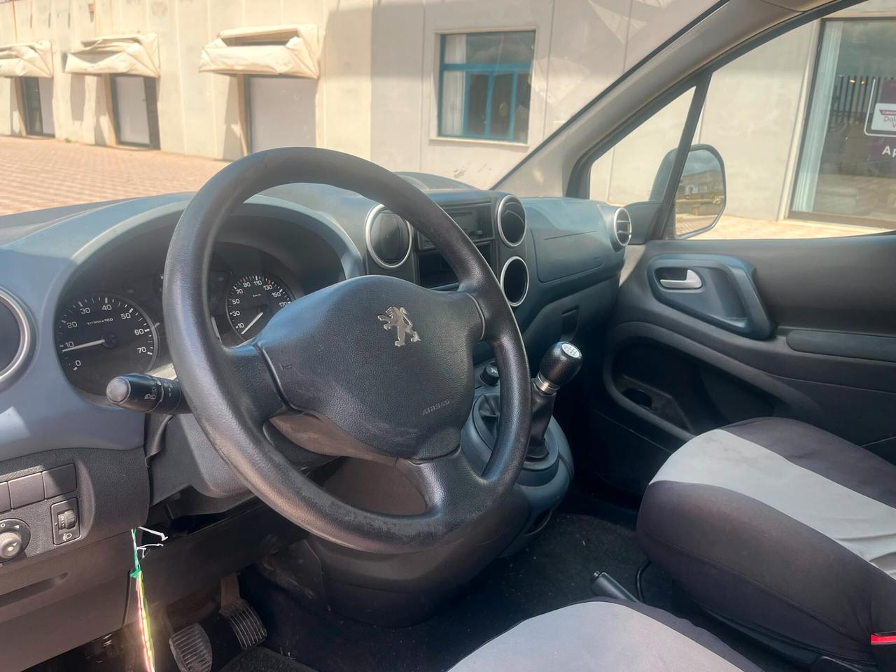 Peugeot Partner Tepee Autocarro 1.6 HDi
