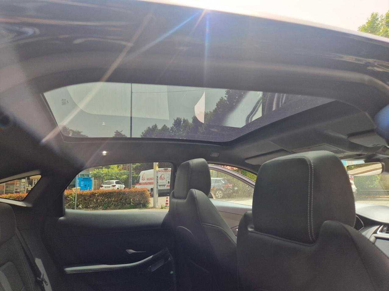 Jaguar E-Pace 2.0D 150 CV AWD aut. R-Dynamic
