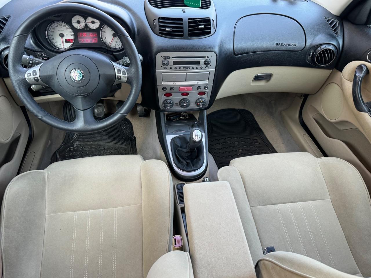 Alfa Romeo 147 1.6 16V TS 5P. Distinctive 45.000km