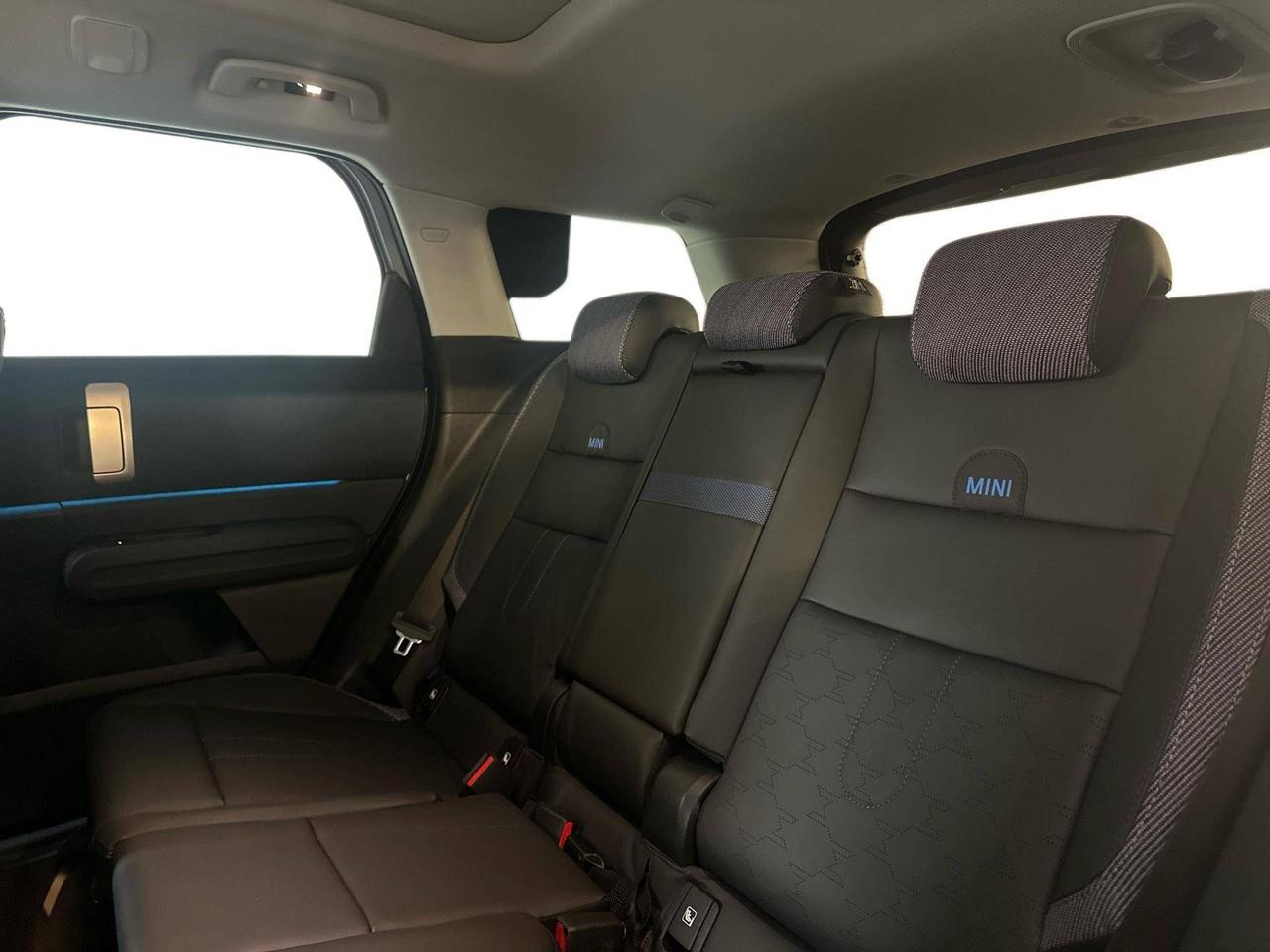 MINI Countryman D 48V "Pacchetto M" Classic