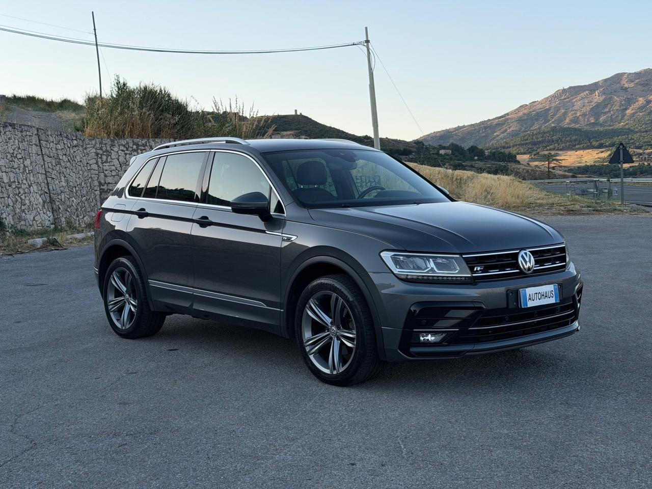 Volkswagen Tiguan 2.0 TDI 150cv DSG 4MOTION R-Line