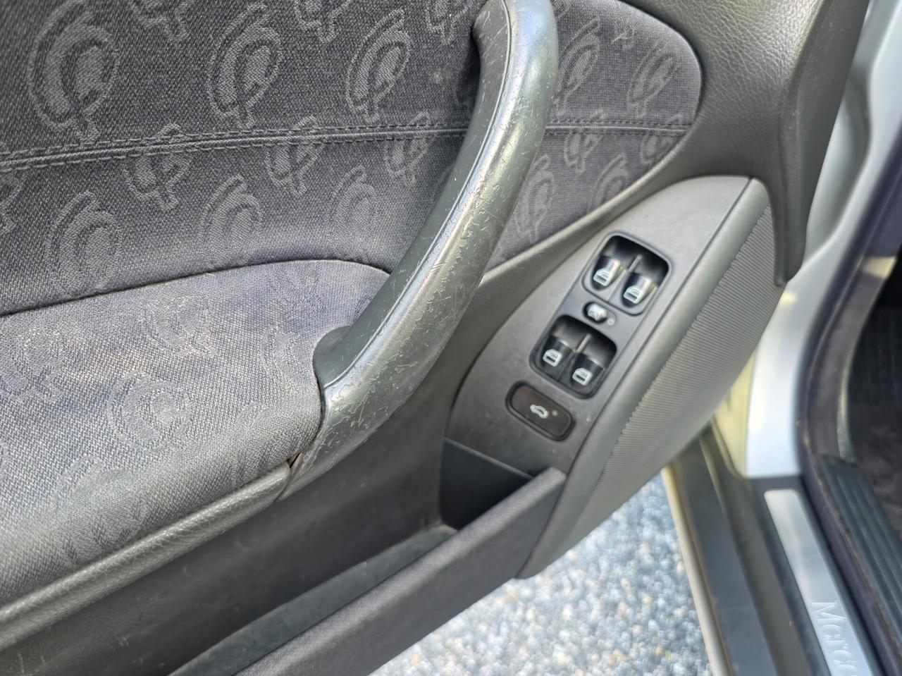 Mercedes-benz C 200 CDI cat Classic CV-122 E3 Manuale NEO 2003
