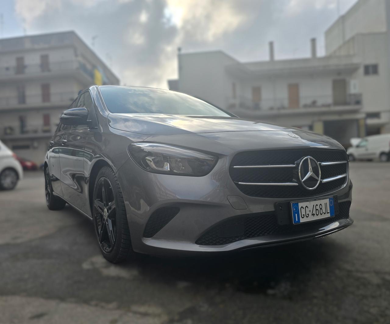 Mercedes-Benz B 180 D - 116CV