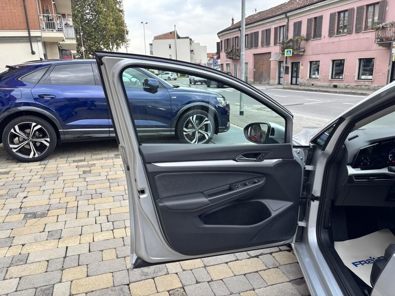 Volkswagen Golf 2.0 tdi Life 115cv dsg LED-NAVI-CAM