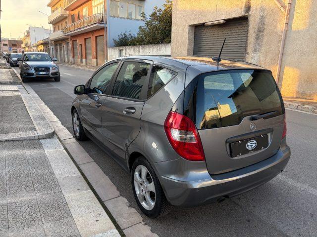 MERCEDES-BENZ A 160 CDI BlueEFFICIENCY Elegance
