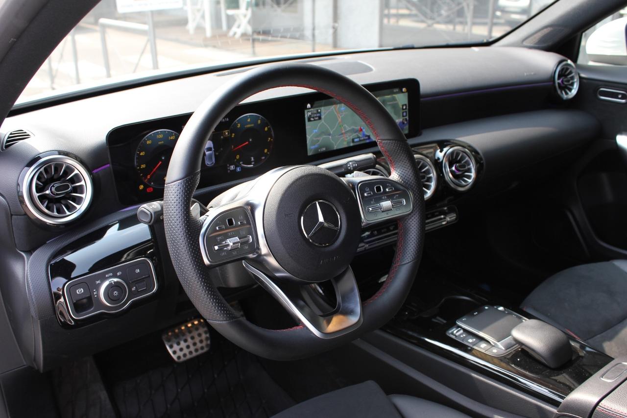 MERCEDES-BENZ A 180 AUTOMATIC BUSINESS AMG 7G-DCT TELECAMERA - NAVY