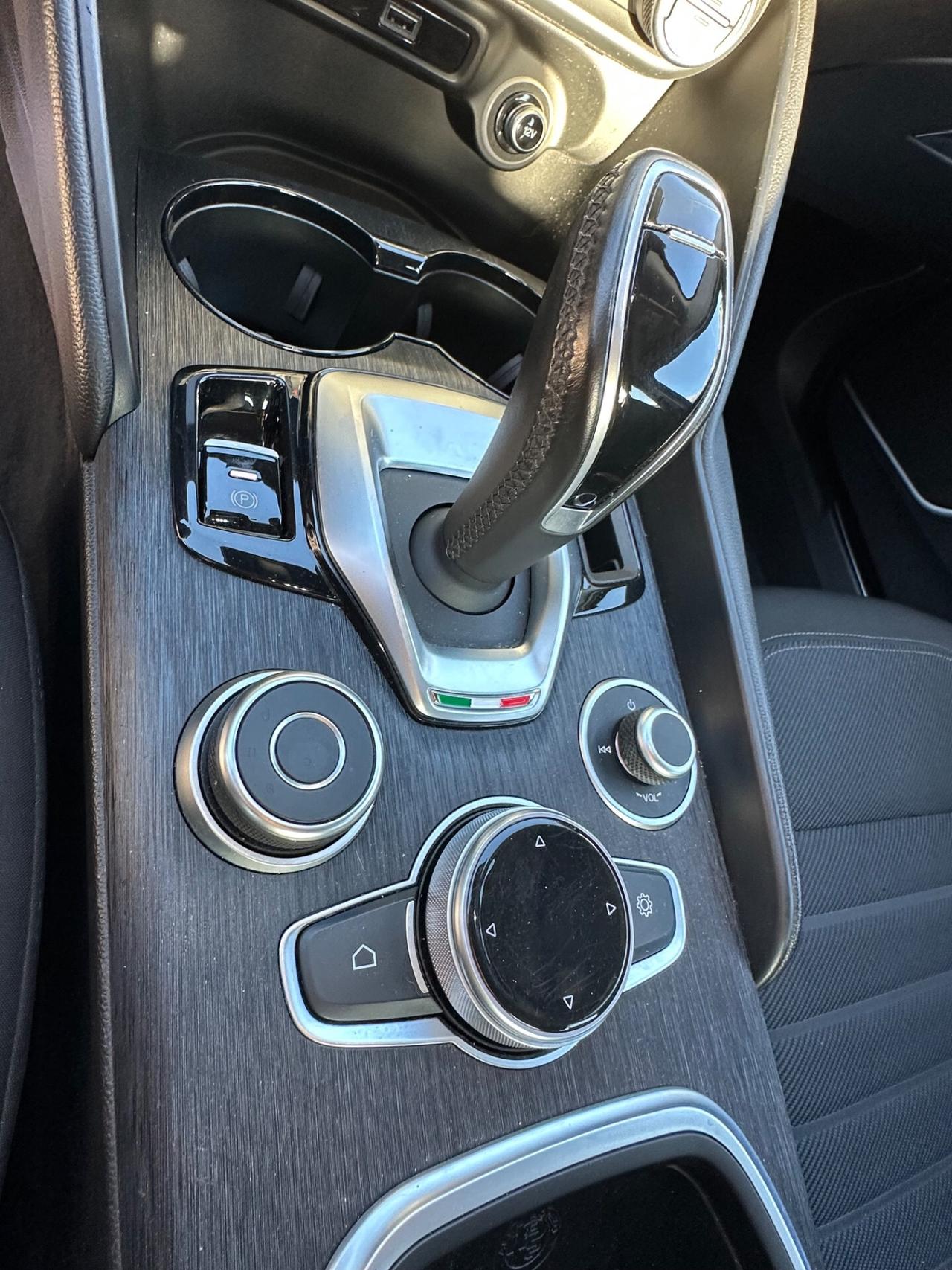 Alfa Romeo Giulia 2.2 Turbodiesel 136 CV AT8 Super