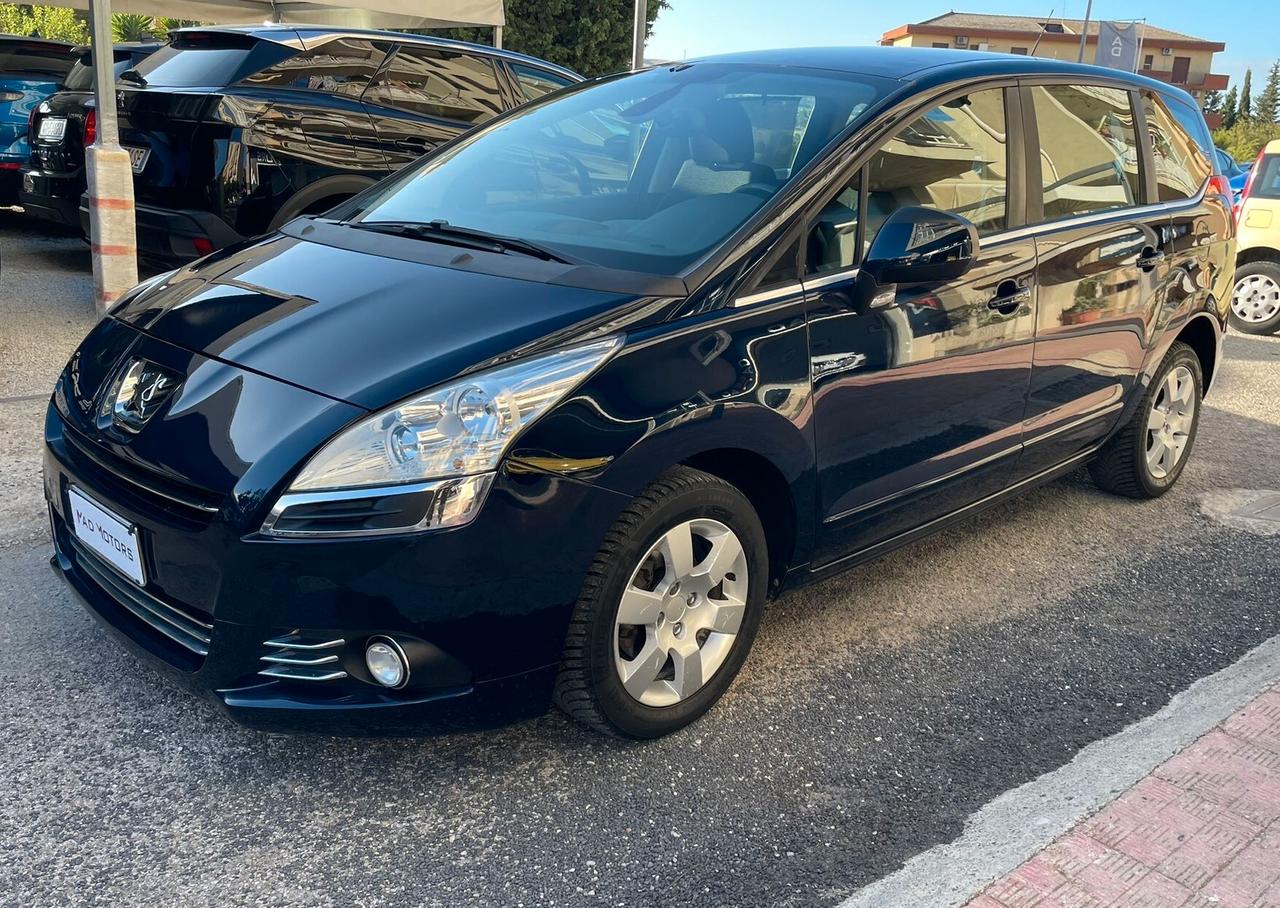 PEUGEOT 5008 1.6 HDI 112cv ACTIVE