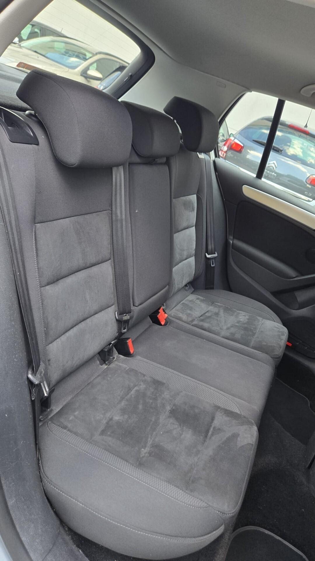 Volkswagen Golf 1.6 TDI 5p. Highline Neopatentati