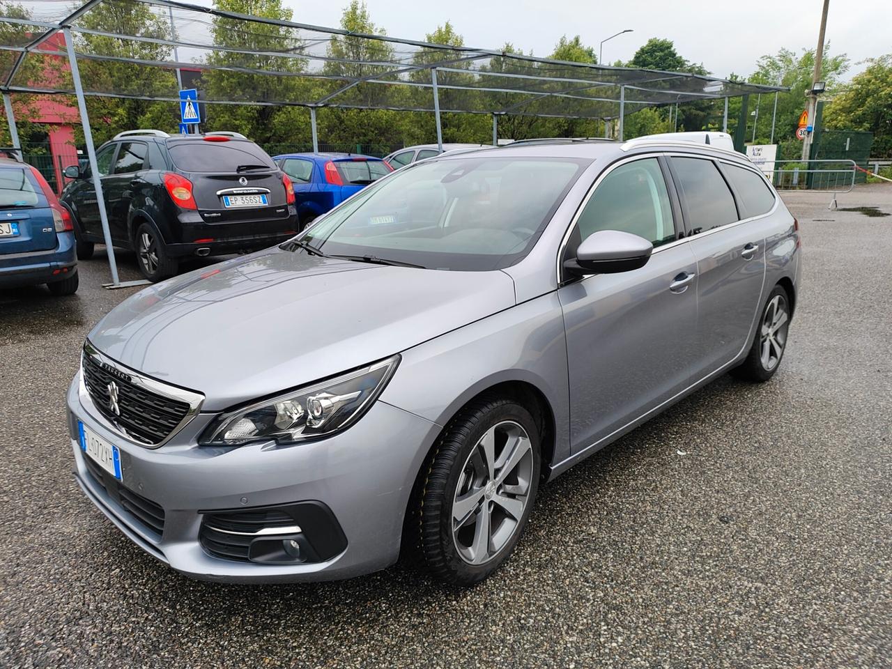 Peugeot 308 PureTech Turbo 130 S&S SW Allure