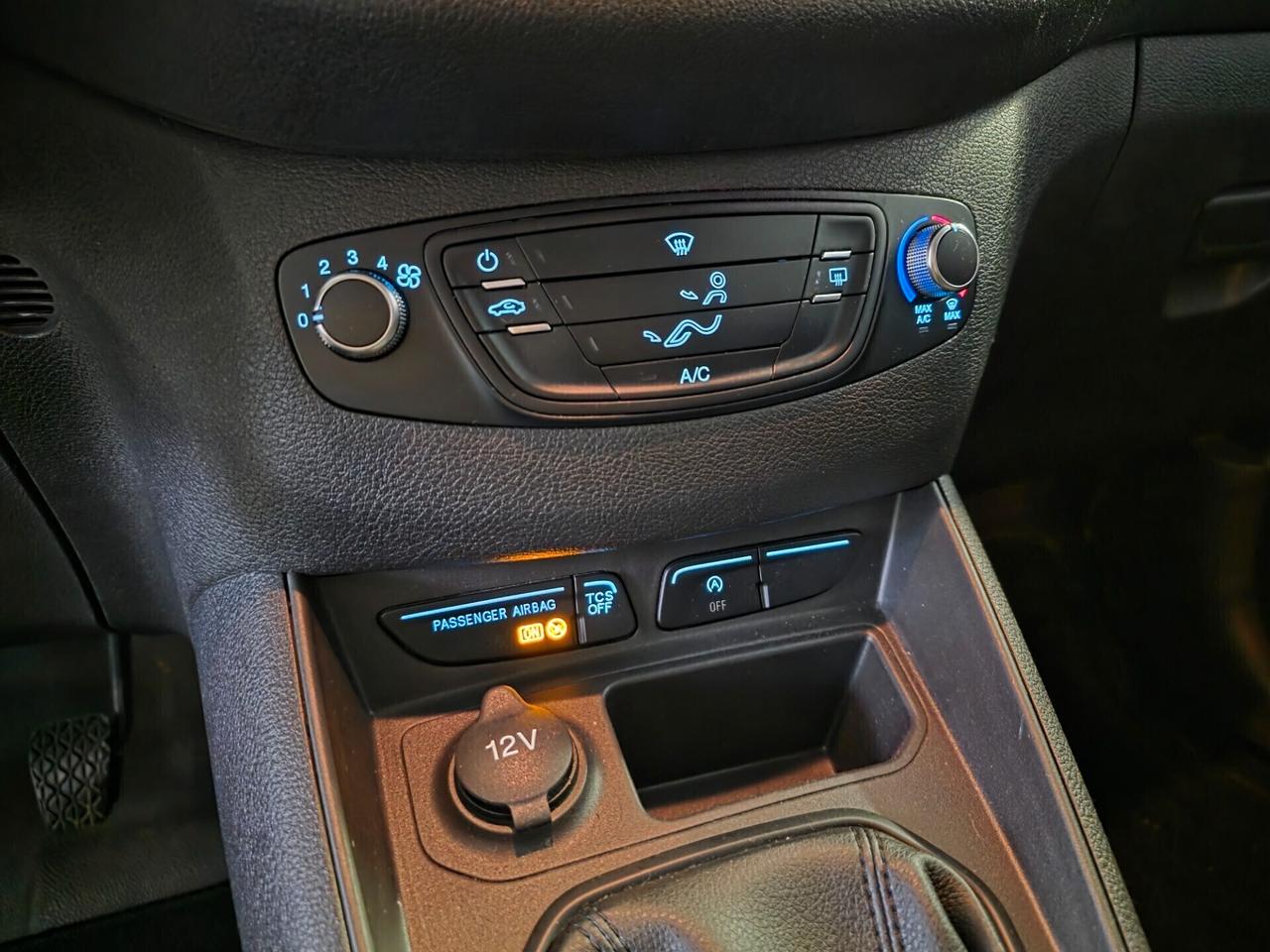 Ford Transit Courier furgone autocarro N1 2posti volume variabile