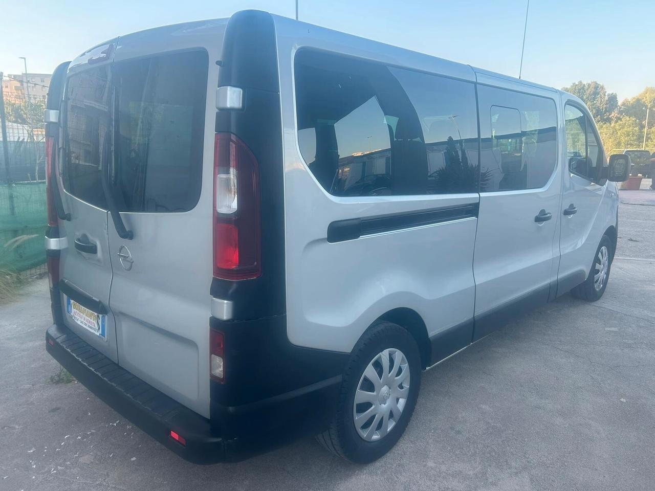 Vivaro 29 1.6 BiTurbo 125cv 2019 9Posti