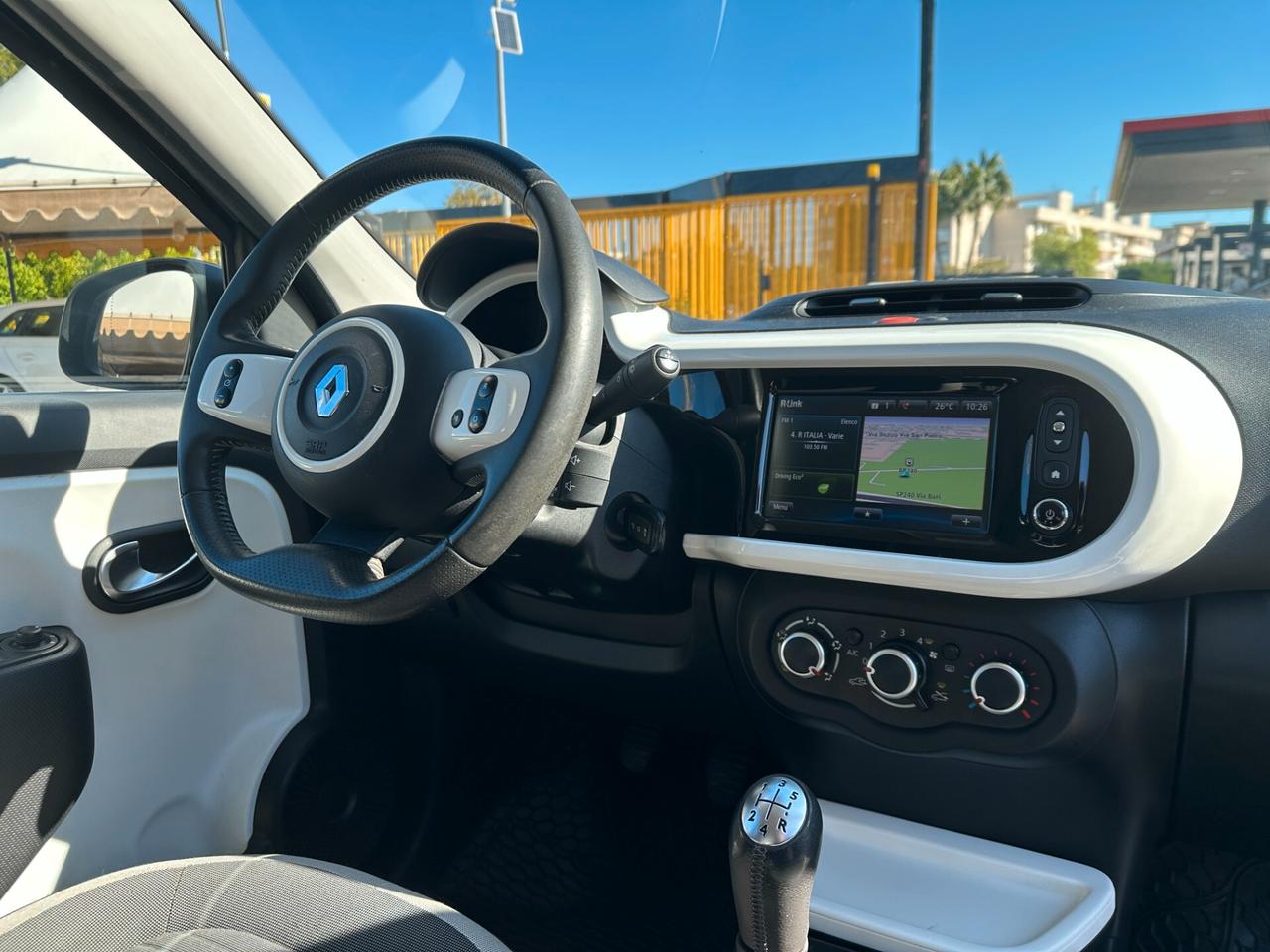 RENAULT Twingo SCe Lovely