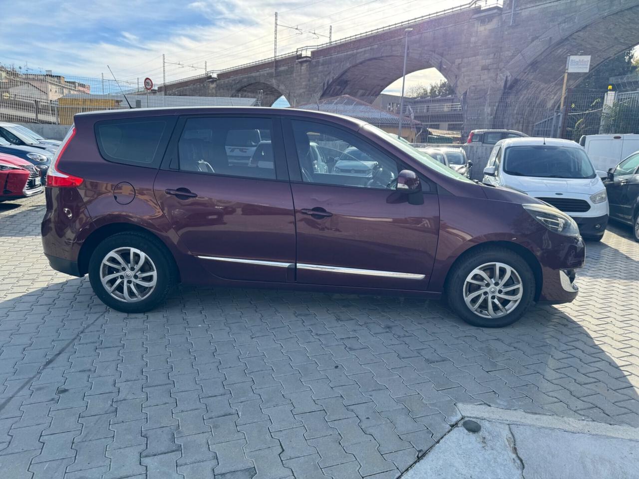RENAULT SCENIC 1.5 TDCI 7 POSTI AUTOMATICO