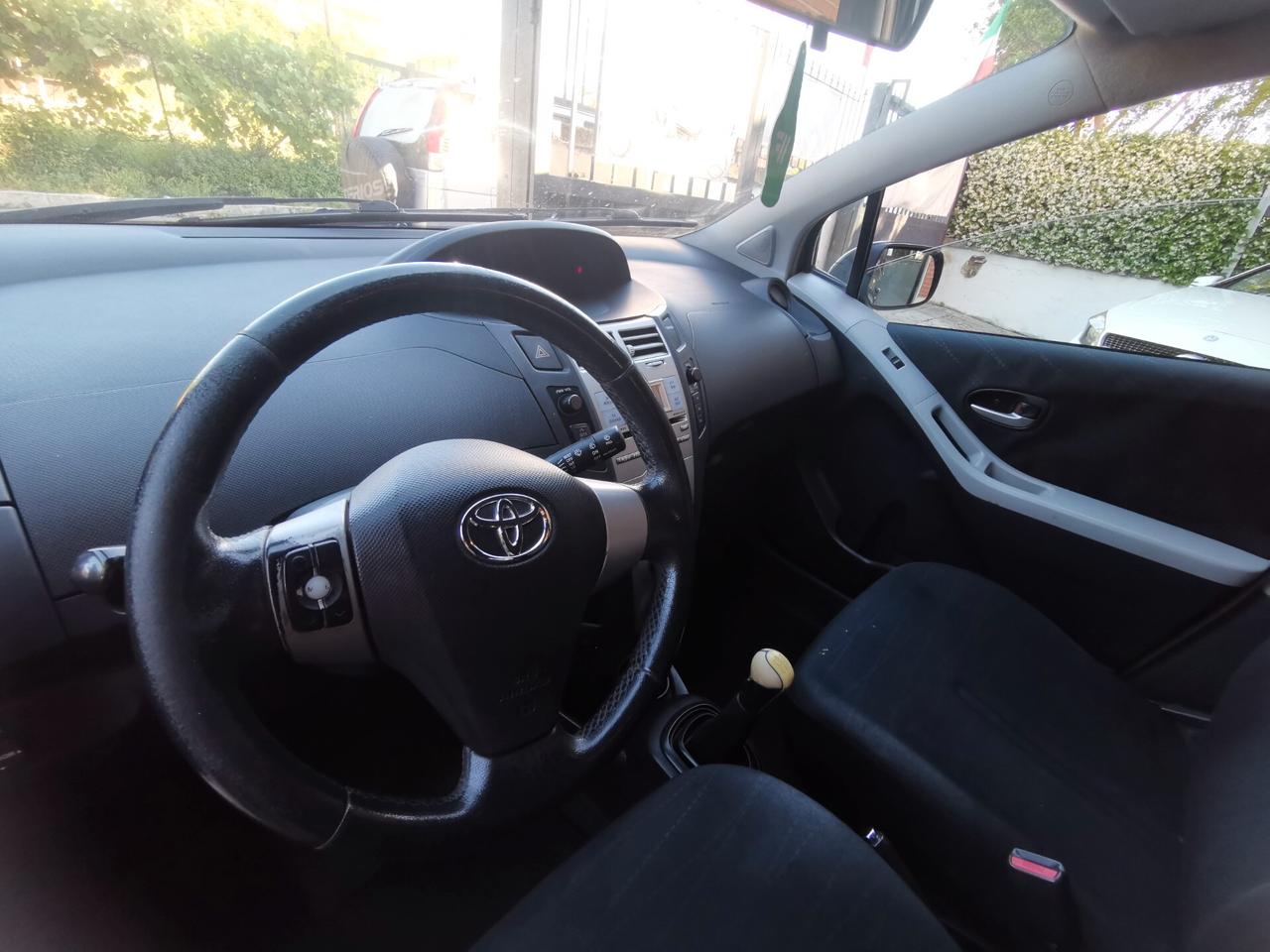Toyota Yaris 1.3 5 porte Sol