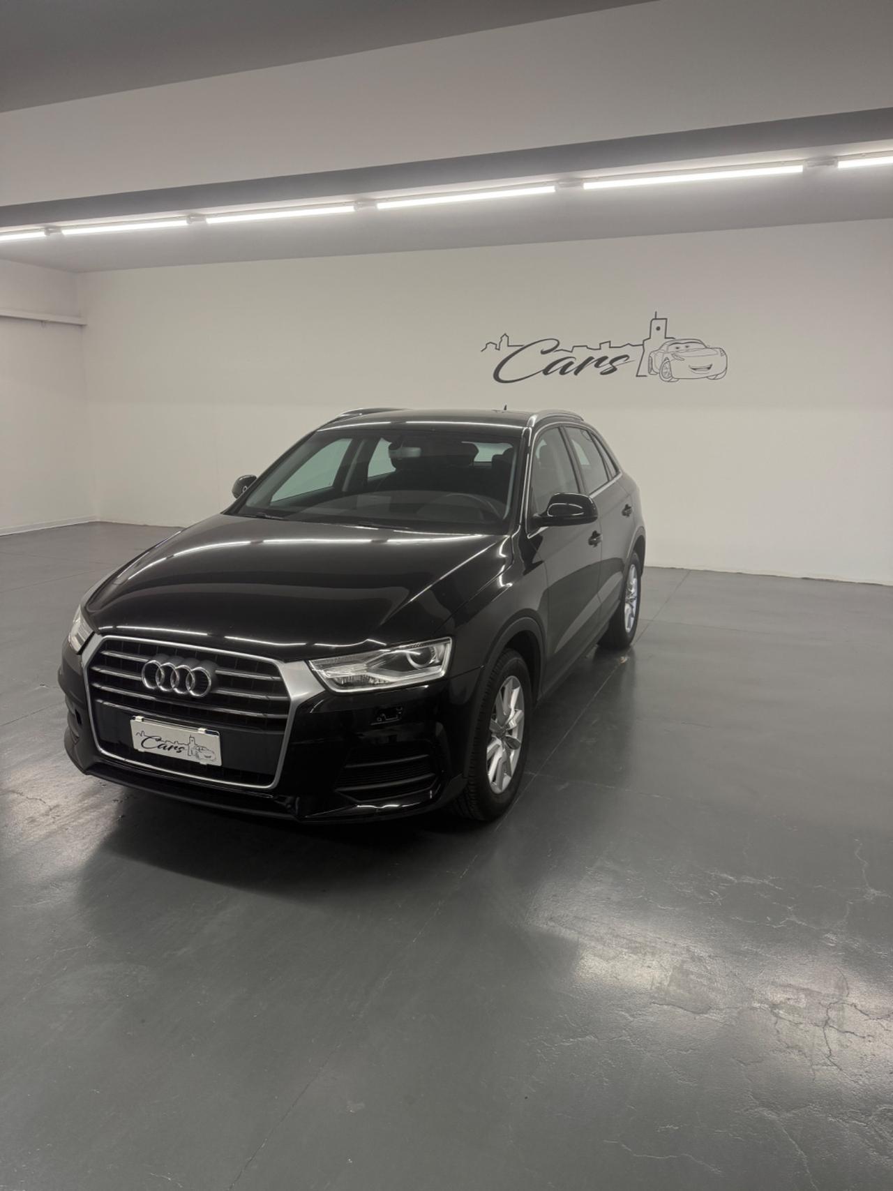 Audi Q3 2.0 TDI 120 CV Business