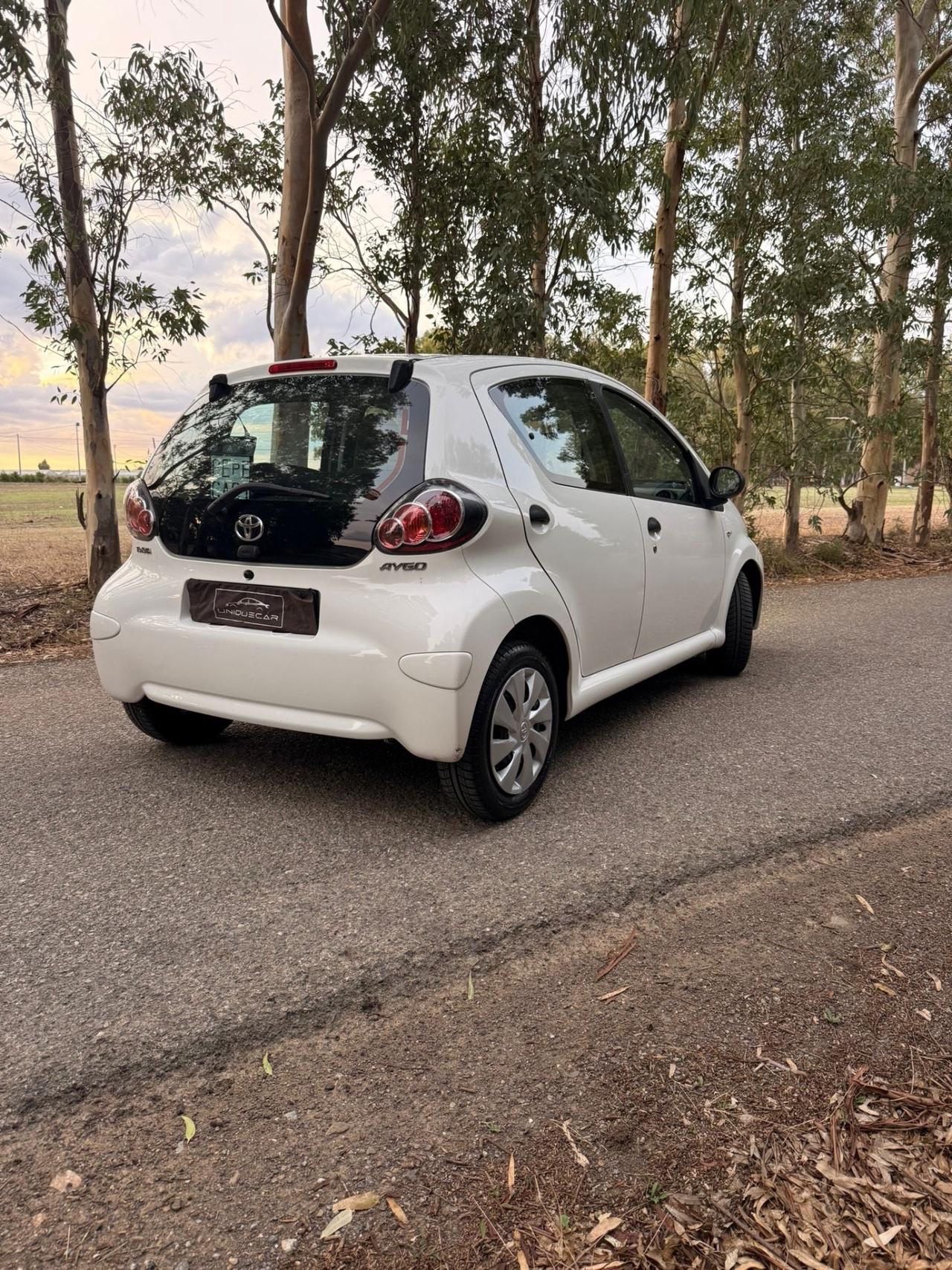Toyota Aygo 1.0 12V VVT-i 5 porte Active Connect
