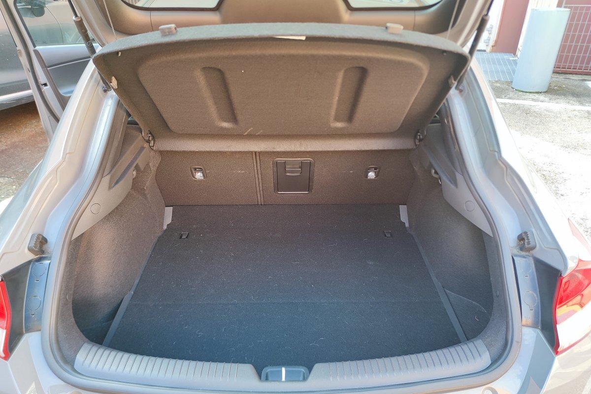 HYUNDAI i30 Fastback 1.5 T-GDI iMT 48V N-Line