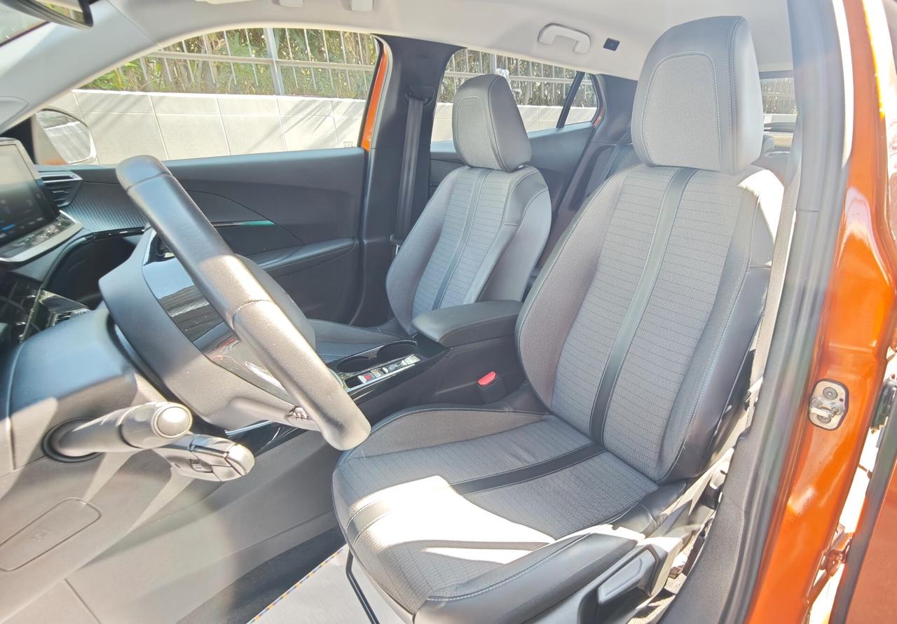 Peugeot 2008 BlueHDi 110 S&S Allure Pack
