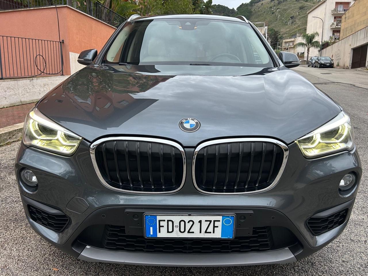 Bmw X1 sDrive18d xLine Strafull !!!