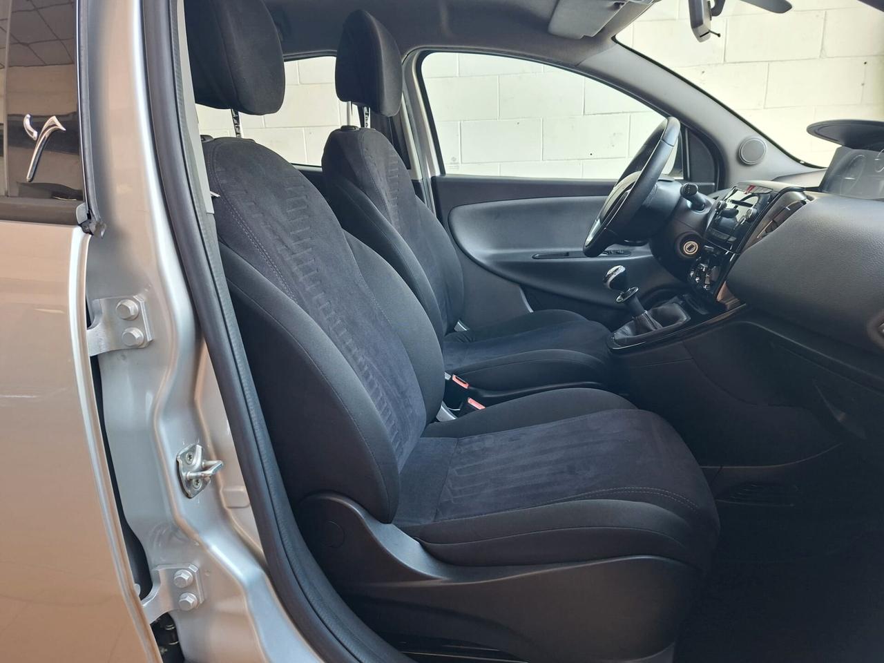 Lancia Ypsilon 1.2 8v Gold 69cv E6, ok neop.